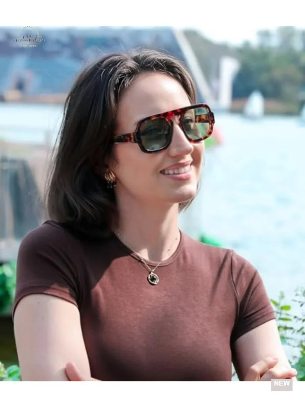 Retro Square Aviator Sunglasses for Women Men 70s Vintage Trendy Plastic Frame